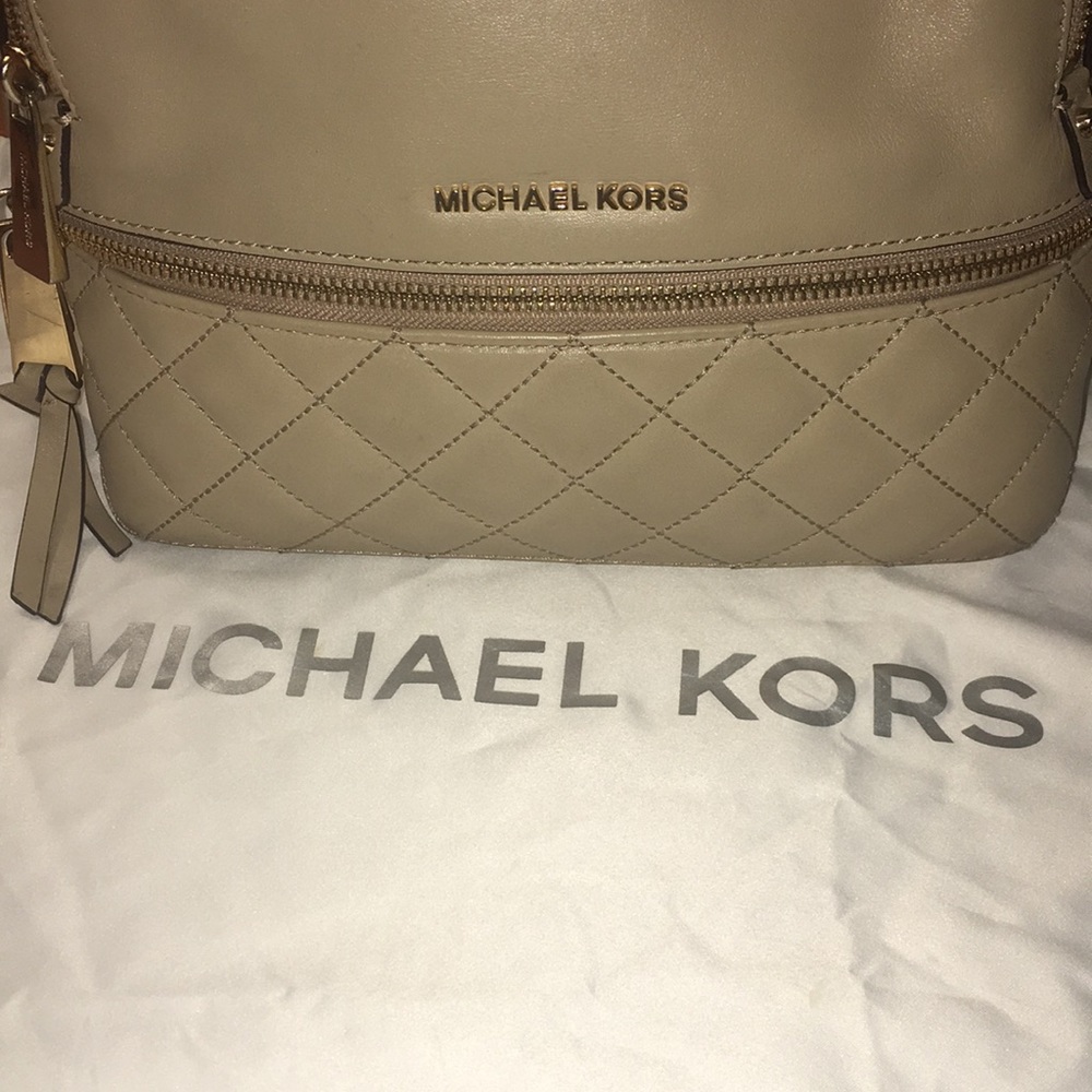 Michael Kors Rhea Backpack Beige Leather Gold Hardware Designer Bag - Picture 3 of 15